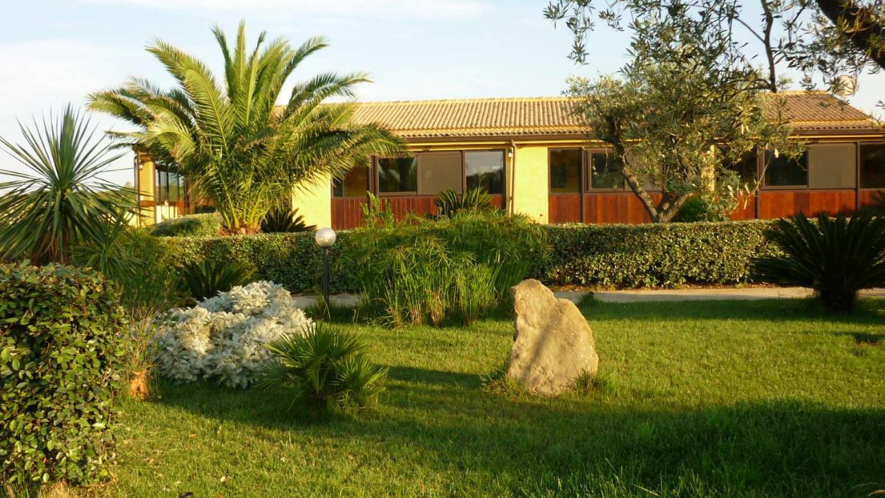 Agriturismo Isidoro Fertilia Exterior photo